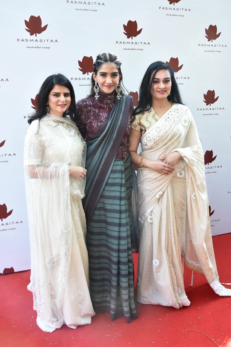 Sonam Kapoor Draped A Simple Saree With Ingenious Ways