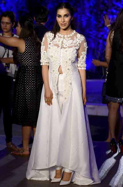 sofi-in-lakme-fashion-week