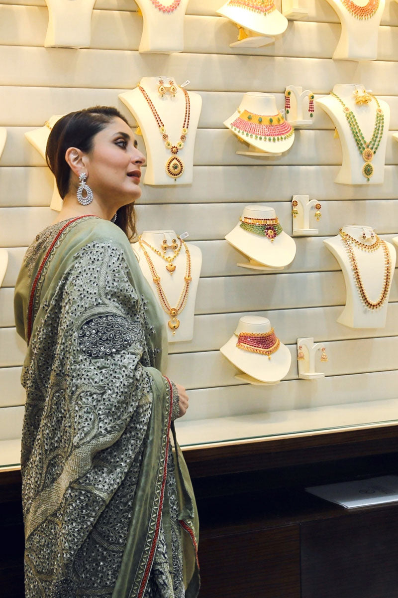 Kareena Kapoor Khan Turned Heads in An Olive Green Anamika Khanna Traditional Attire