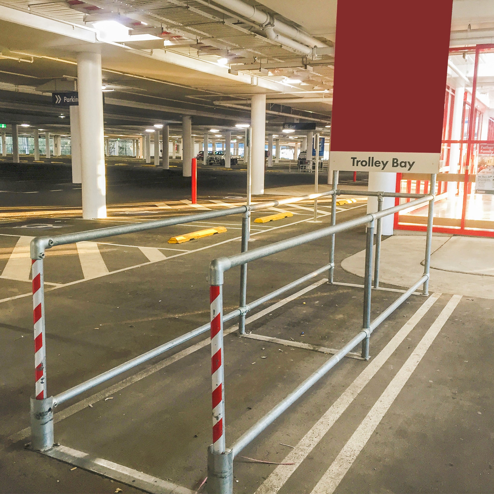 Trolley bay, built with Tubeclamp fittings, in carpark