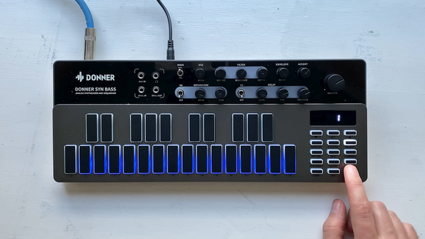 ratchets on Donner B1 analog synth