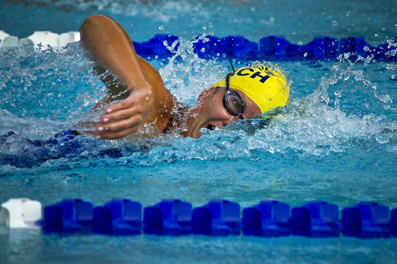 swimming goggles in store