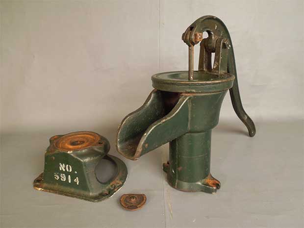 10 Vintage Water Pumps Real Country Ladies