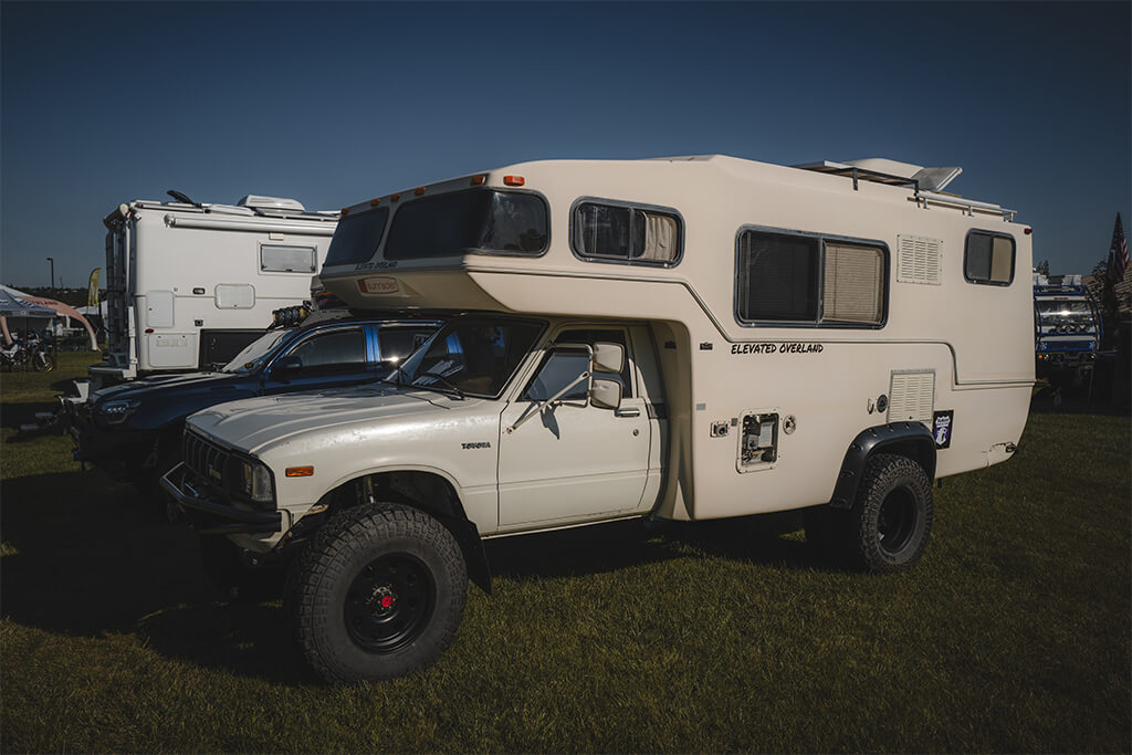 4x4 Toyota with Sunrader camper