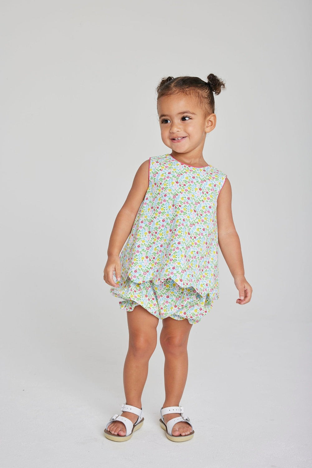 seguridadindustrialcr girl's floral bloomer set with scallop details and bow in back