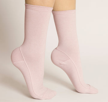Darner Violet Mesh socks