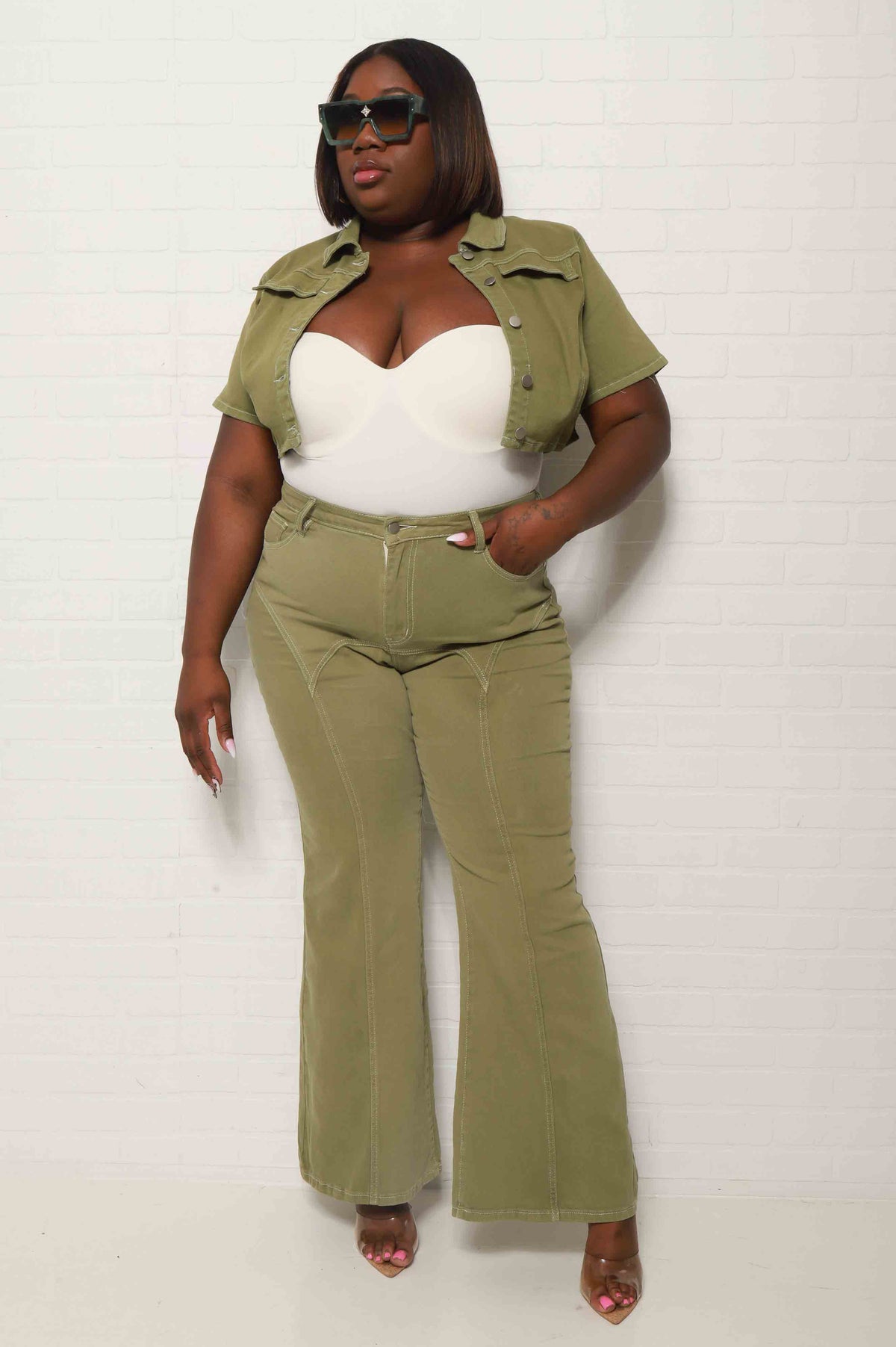 
              On The Daily Cropped Button Up Top - Olive - grundigemergencyradio
            