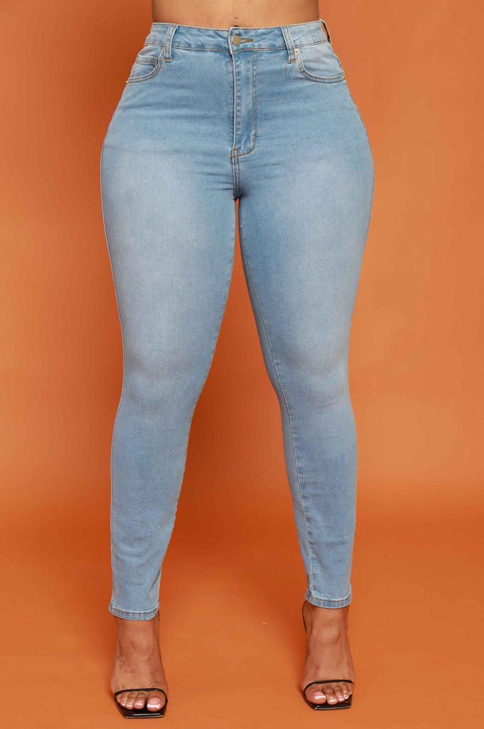 Been Awhile Hourglass High Rise Stretchy Jeans - Light Wash - grundigemergencyradio