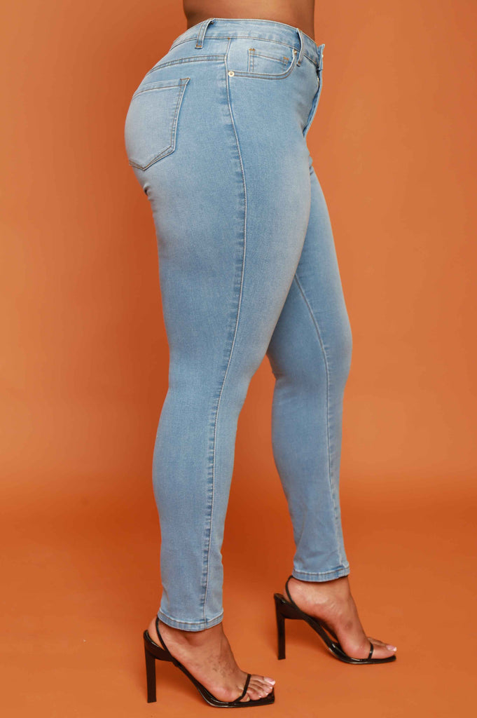 Been Awhile Hourglass High Rise Stretchy Jeans - Light Wash - grundigemergencyradio