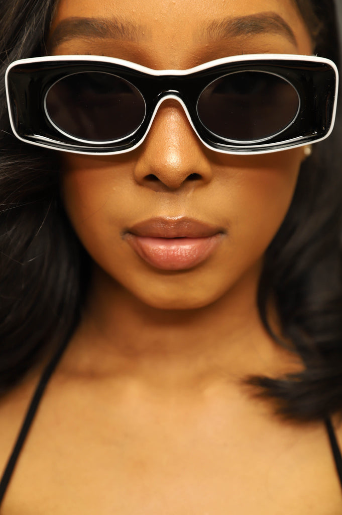 Eyes On You Chunky Sunglasses - Black/Black - grundigemergencyradio