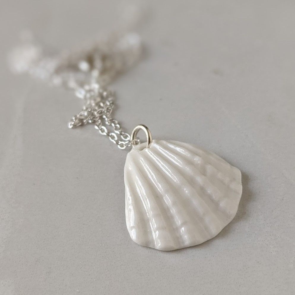An image of Rach Richardson Scallop Necklace Whistlefish