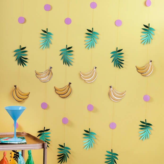 Gold Banana and Leaf Party Backdrop