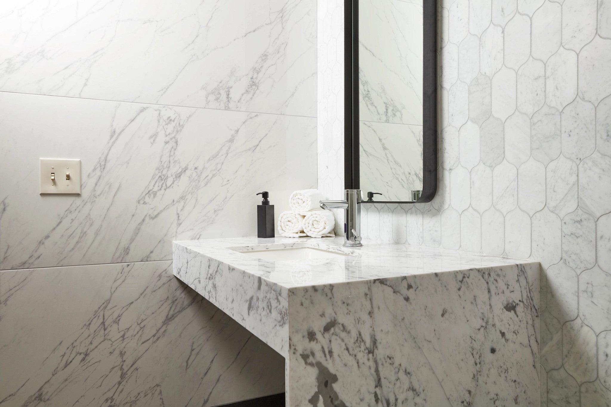 Tru Marmi Venatino Porcelain Tile - Polished