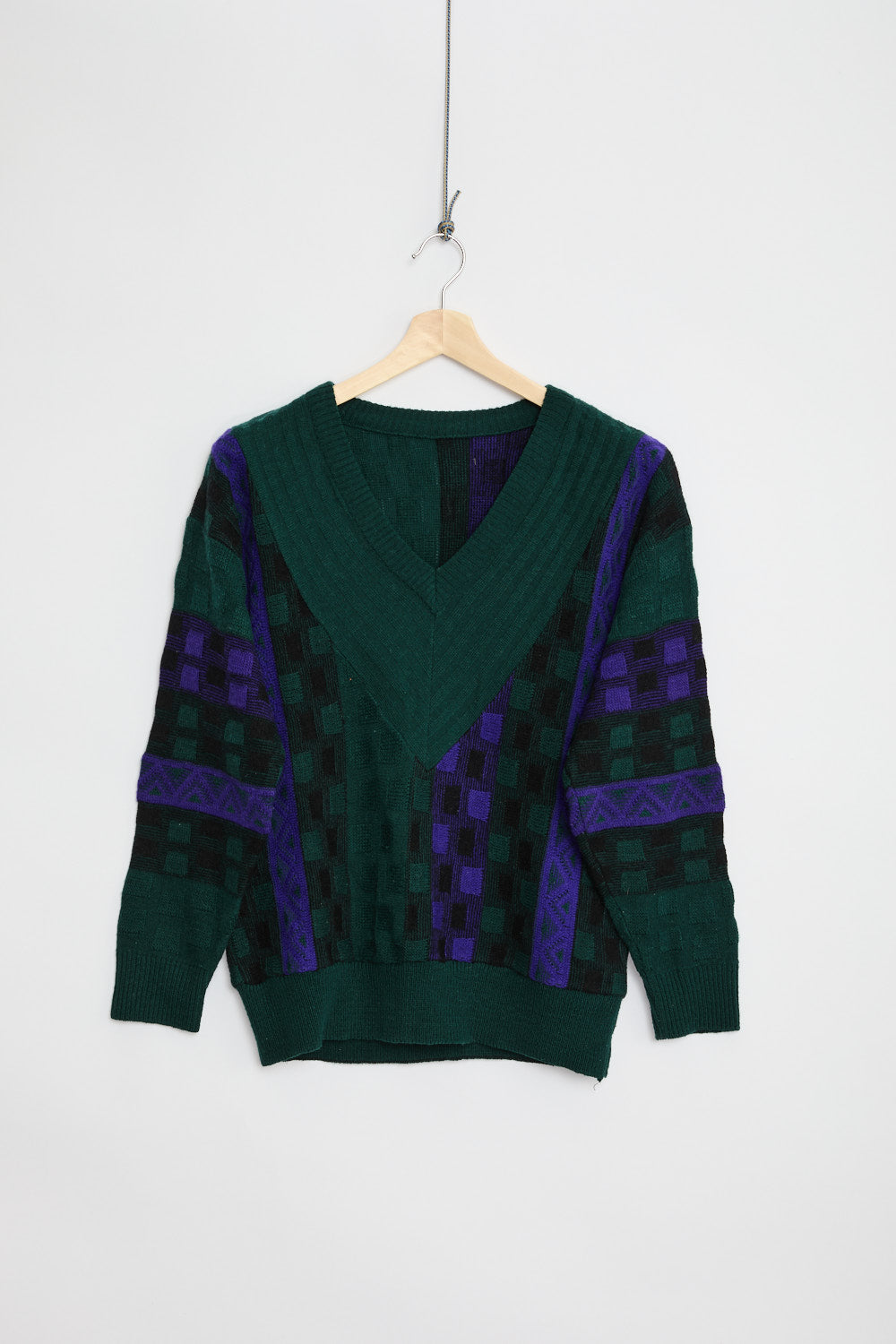 image of 80's v-neck sweater (M)