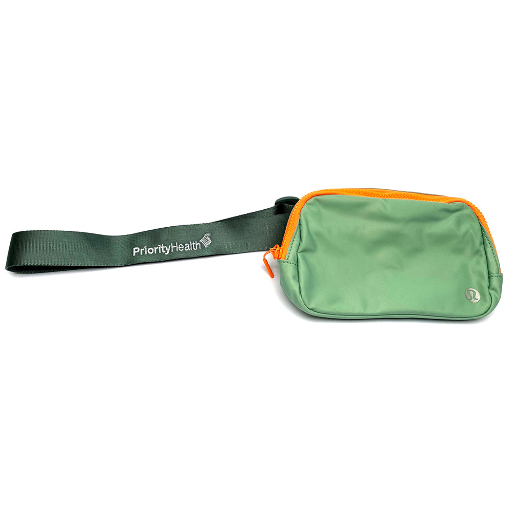 Nwt lululemon everywhere belt bag arctic green/tidewater teal