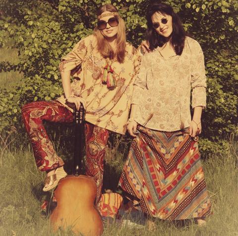 Moda hippie en los 60s