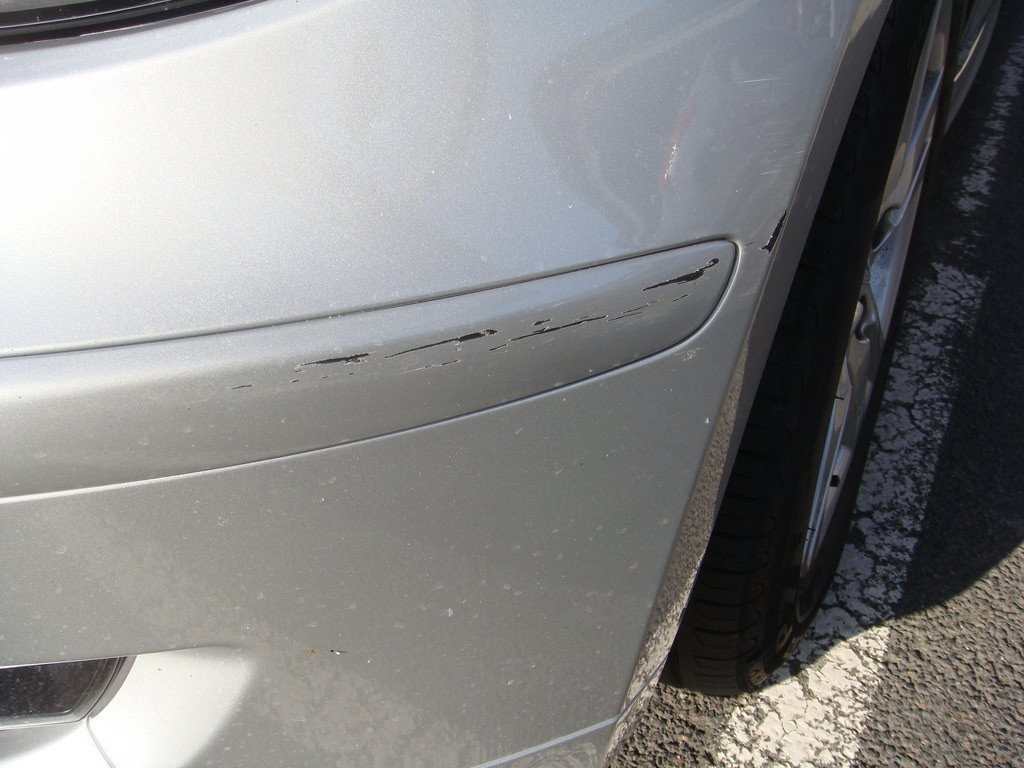 How to Cover Up Minor Scratches on Car