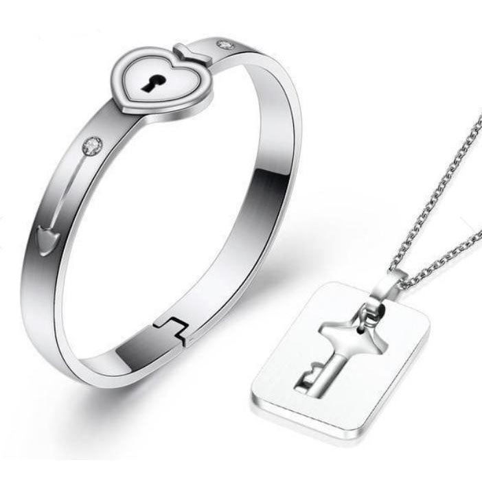 love bracelet with lock