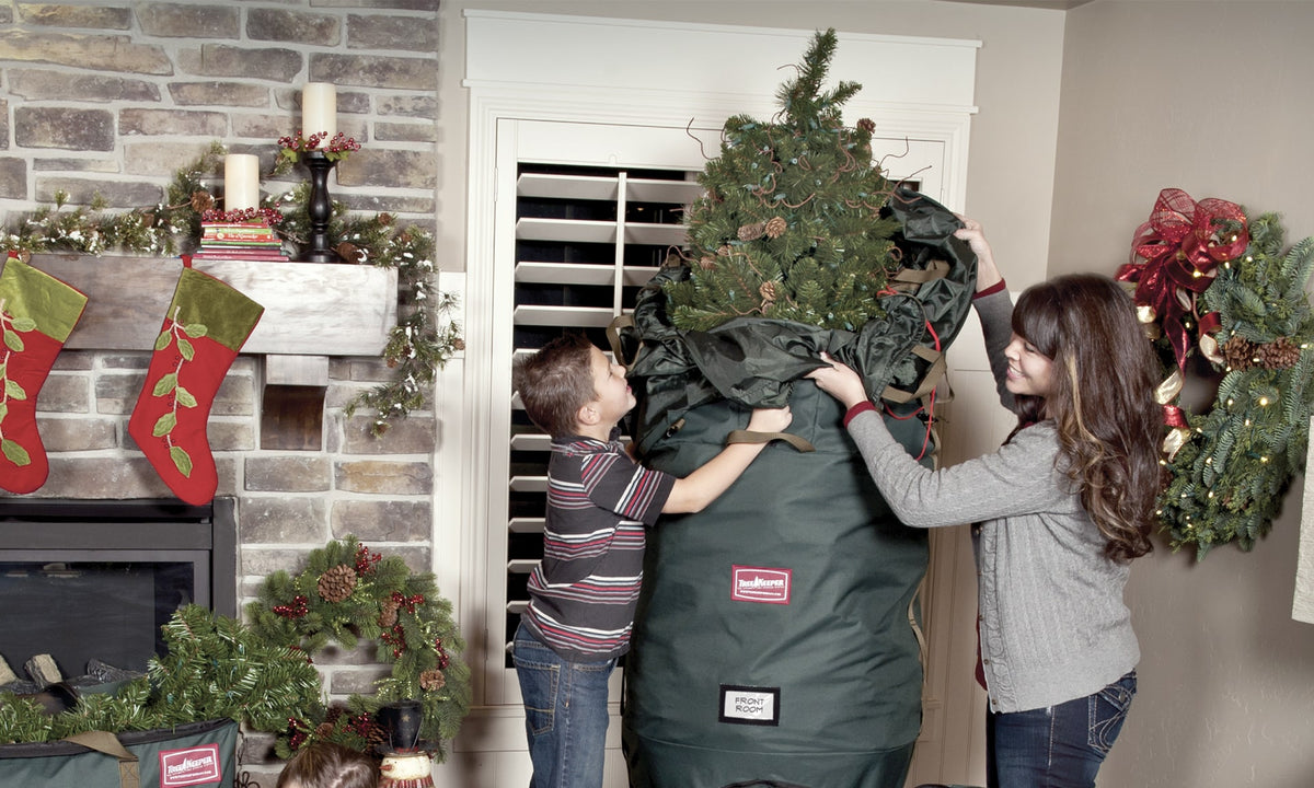Solve The Biggest Problems Of Storing Your Christmas Tree