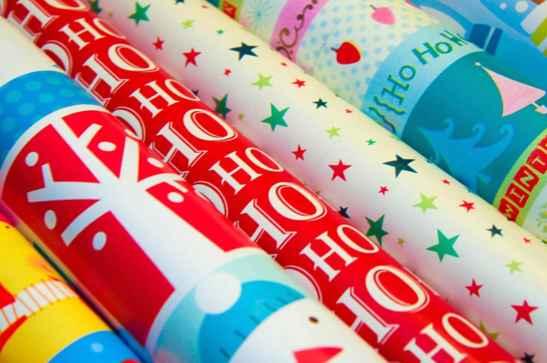 Wrapping paper storage