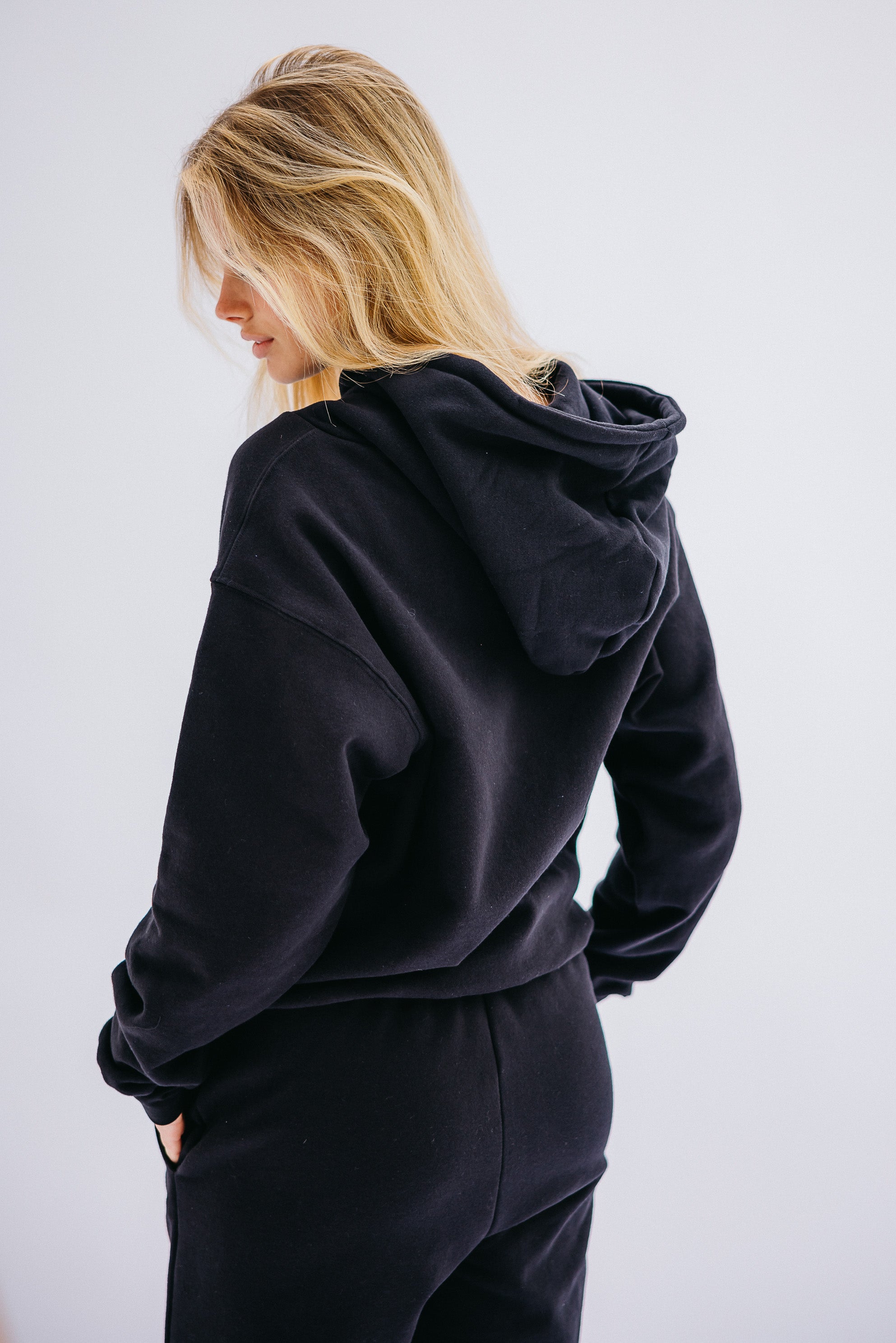 ULTRALUX Ana Hoodie - Black