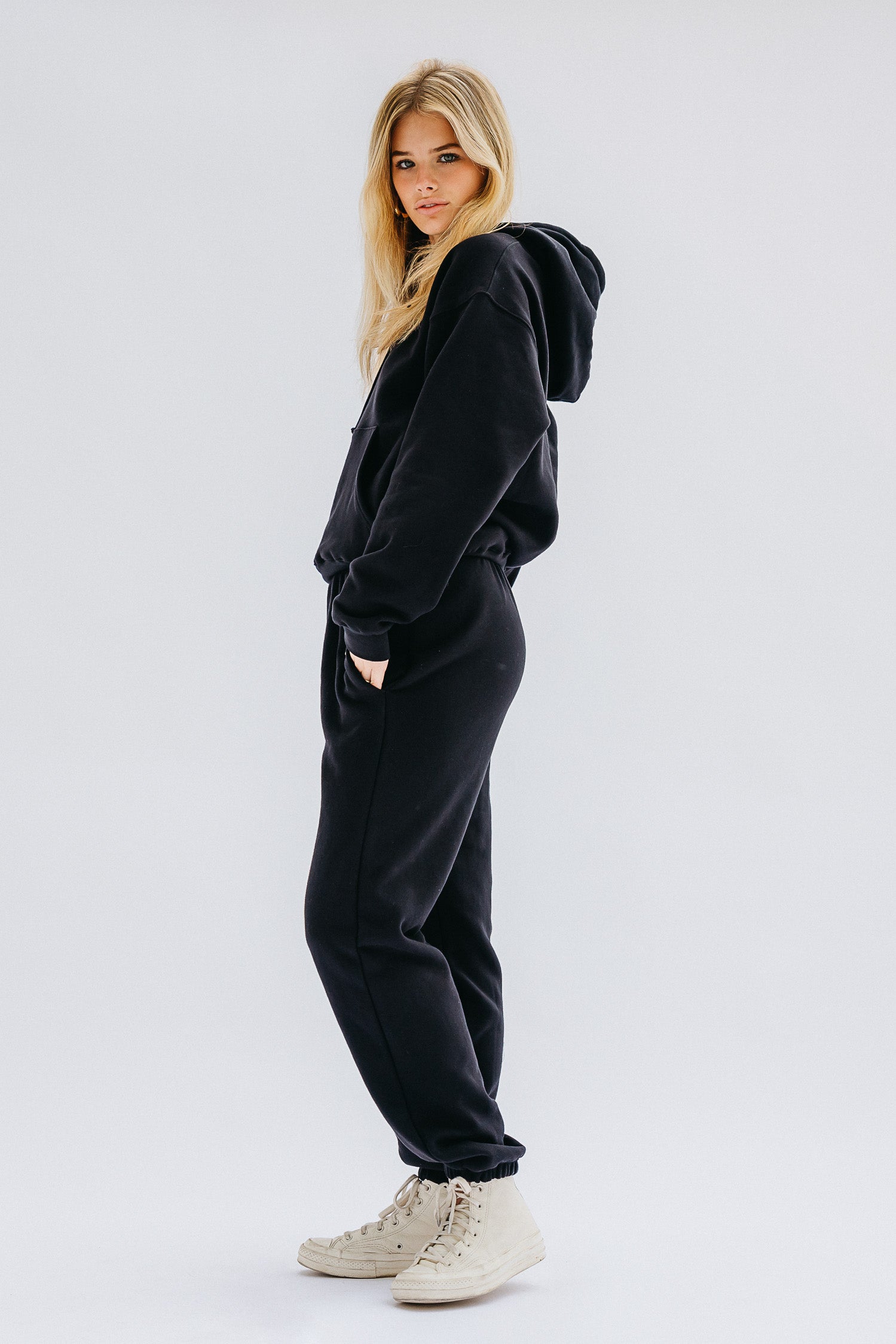 ULTRALUX Ana Hoodie - Black