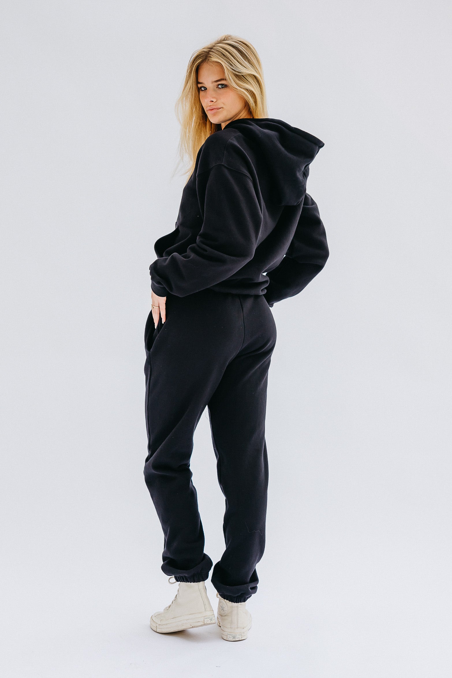 ULTRALUX Ana Hoodie - Black