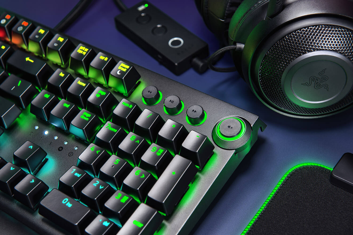 Razer BlackWidow Elite: Esports Gaming Keyboard - Multi-Function Digital Dial with Dedicated Media Controls - Ergonomic Wrist Rest - Razer Green Mechanical Switches (Tactile and Clicky)