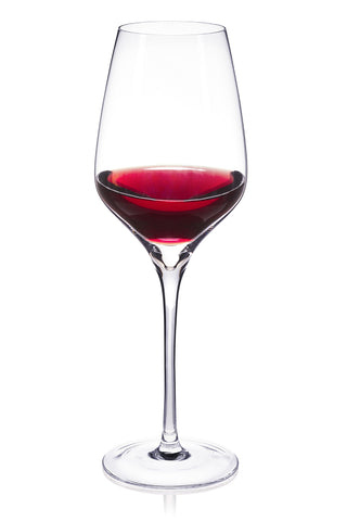 Copa de Vino: Una elección versátil, la copa de vino con su cuenco amplio y boca estrecha es ideal tanto para vinos tintos como blancos, realzando su aroma y sabor. Es un testimonio de la capacidad de la copa para adaptarse al carácter del vino.