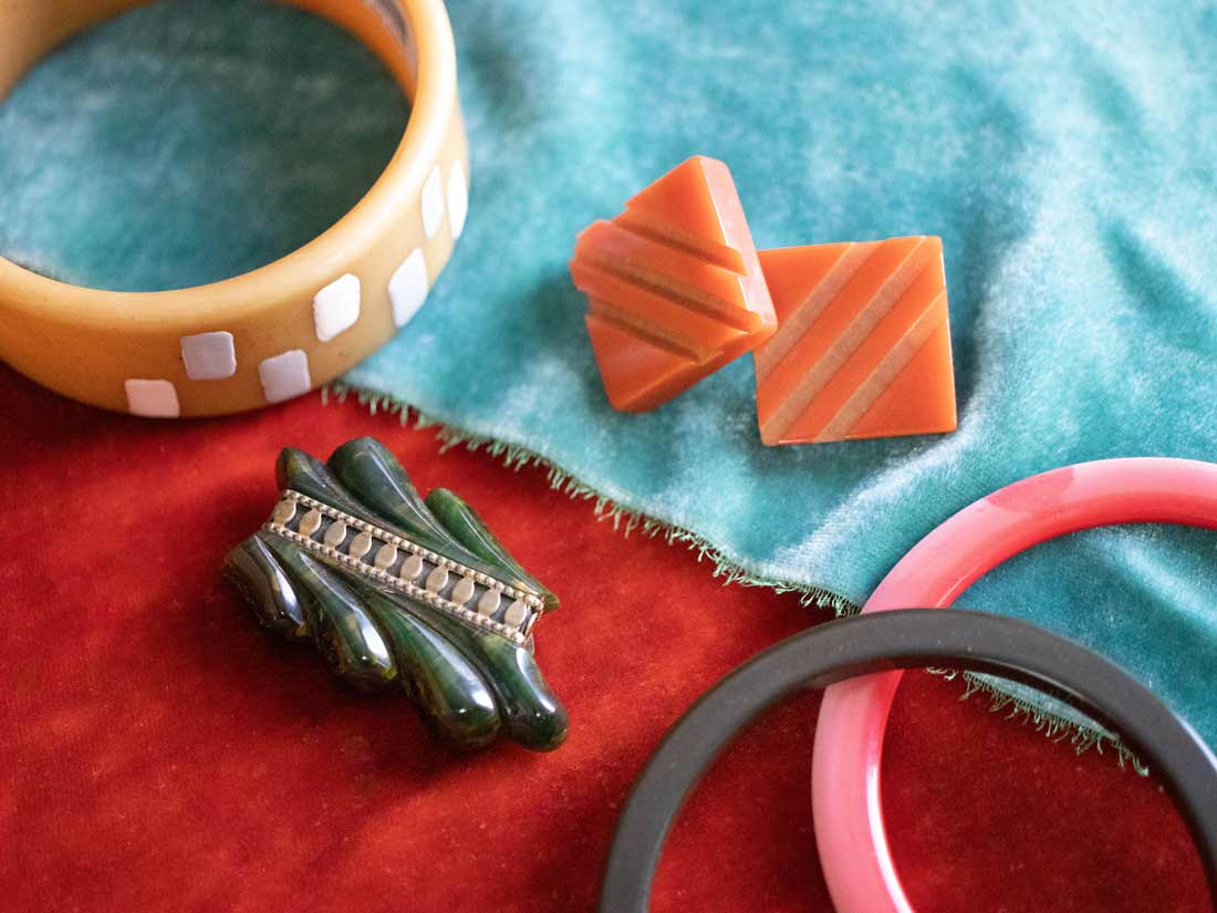 Vintage Bakelite Bangles, Plastic Bracelet 