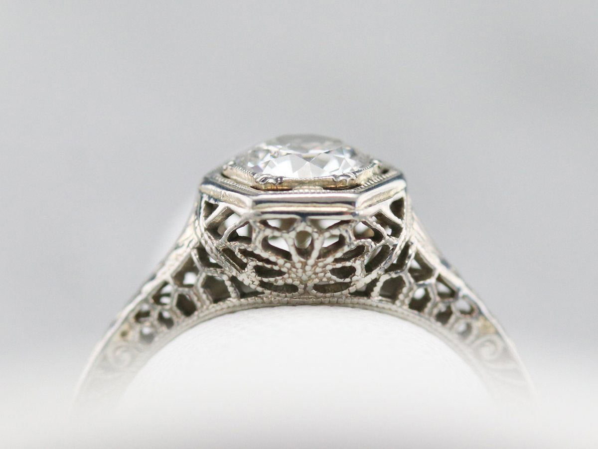 Art Deco ring with basket setting
