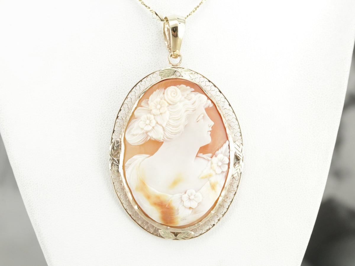 Vintage Cameo Filigree Pendant