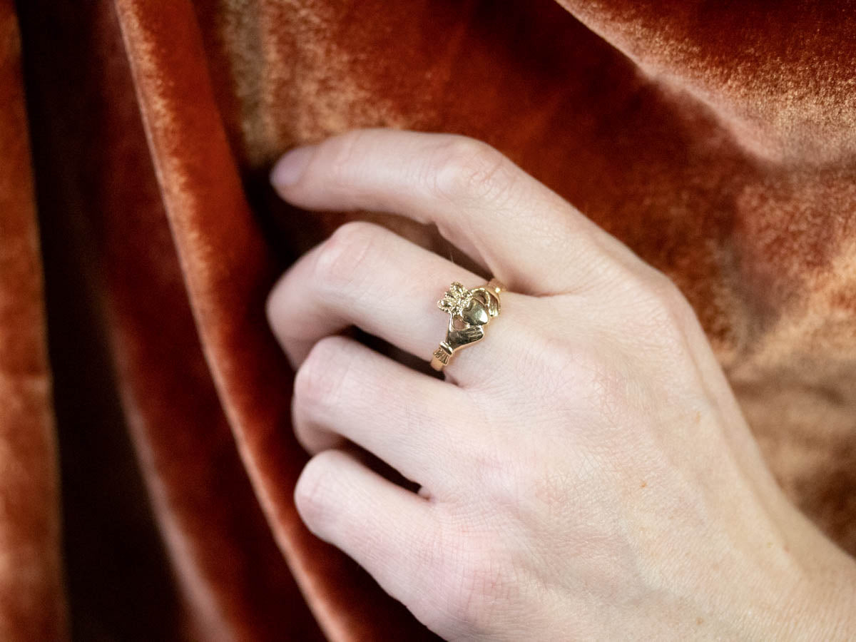 Vintage Yellow Gold Claddagh Ring