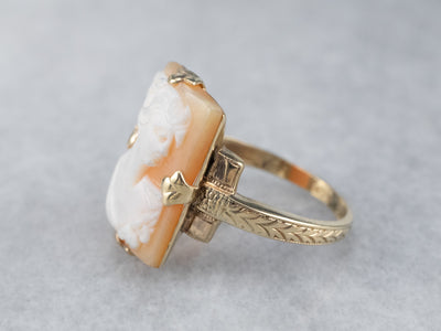 Antique Cameo Patterned Gold Ring