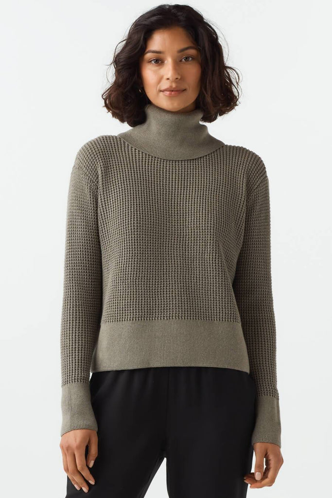 The Convertible Waffle Mockneck Sweater – VETTA