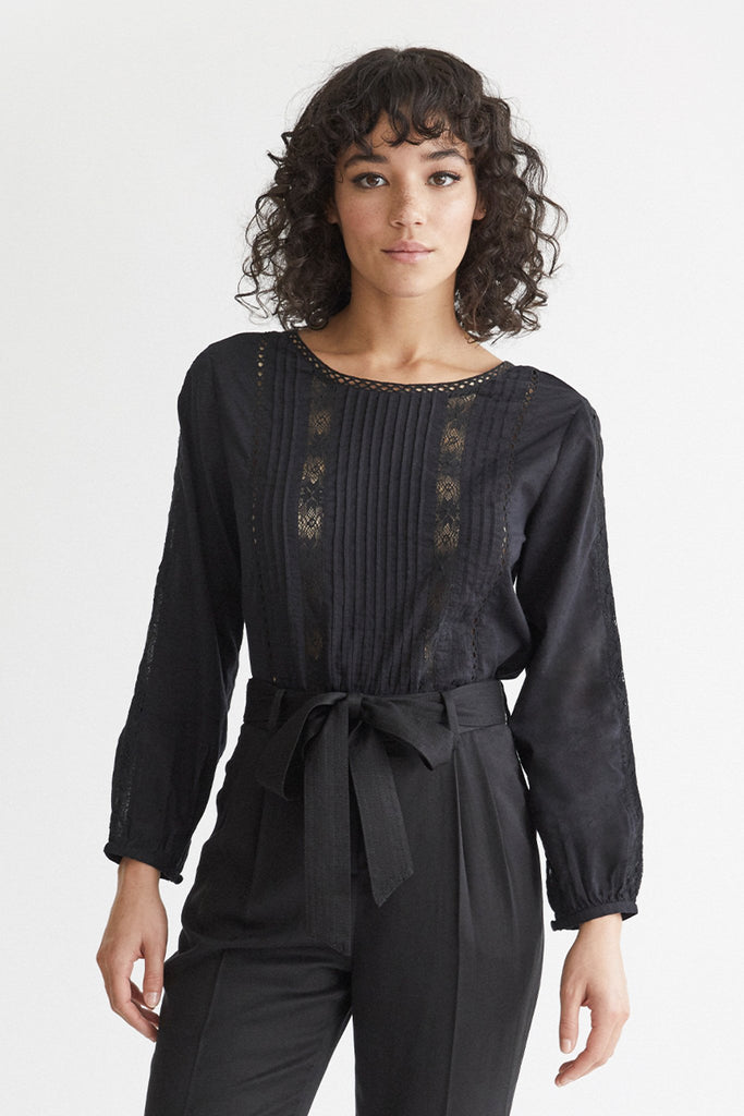 The Lace Button Up Blouse – VETTA