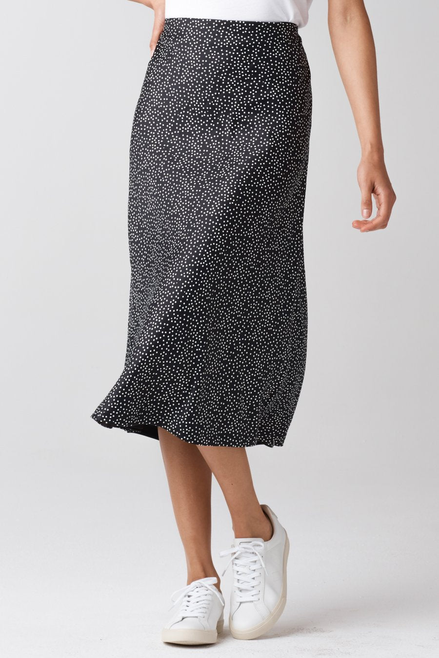 The Reversible Glossy Midi Skirt – VETTA