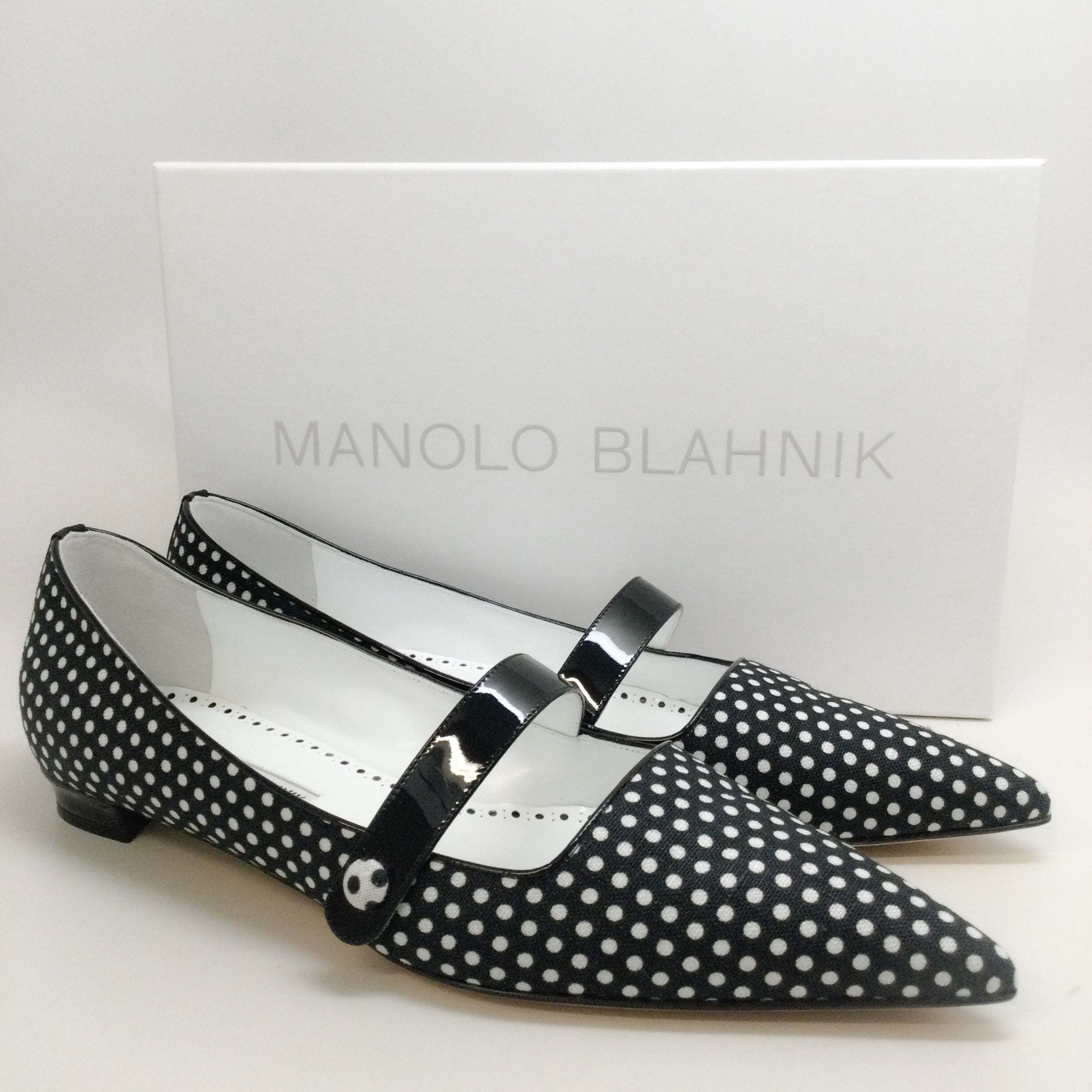 Manolo Blahnik Black / White Bauland Flats