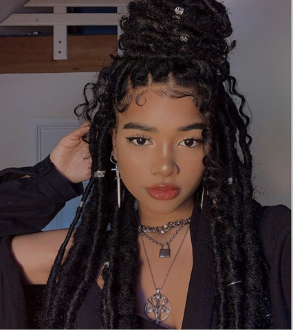 Featured image of post Box Braid Styles With Curls / Box braids hairstyles are one of the most popular african american protective styling choices.