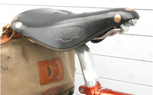 brooks wide saddle