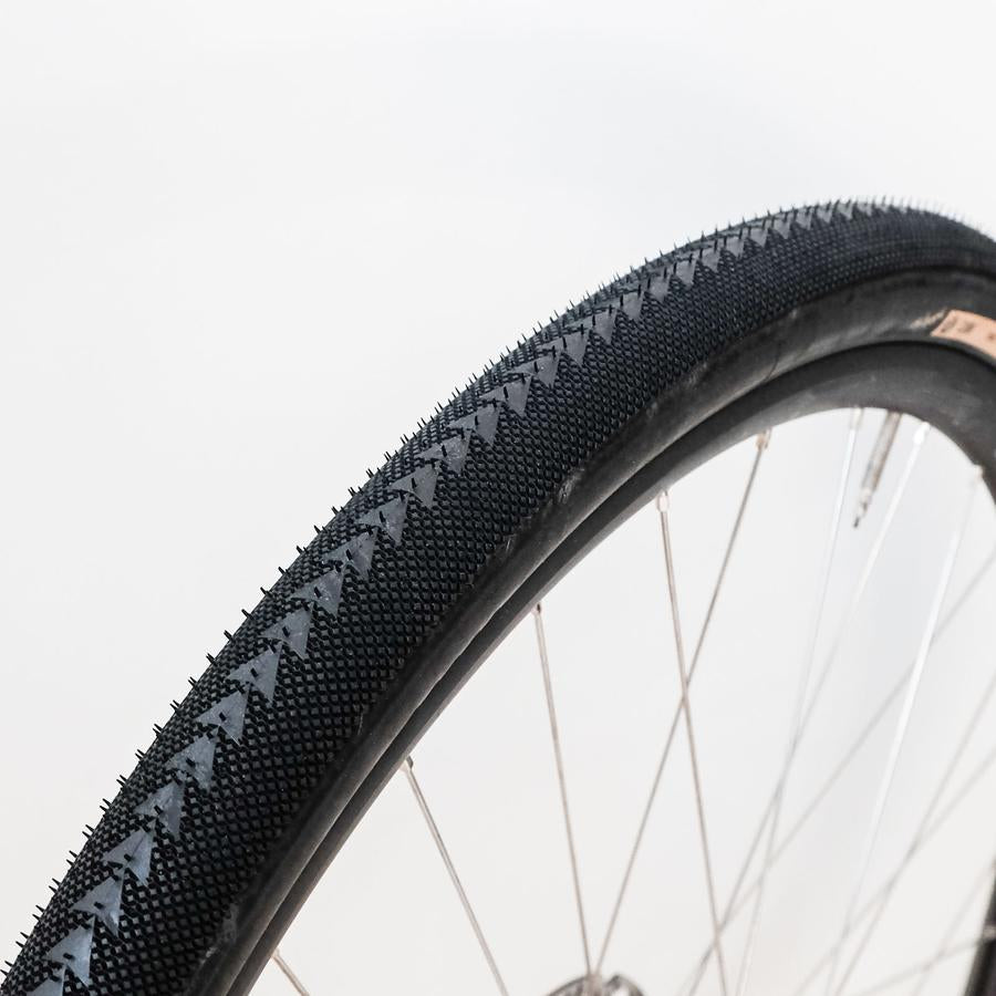 UltraDynamico Cava tire - JFF 650b x 47.99, black – Rivendell Bicycle Works