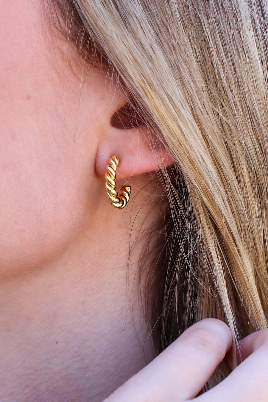 Gold Always Glamorous Twist Hoop Earrings - kitchencabinetmagic