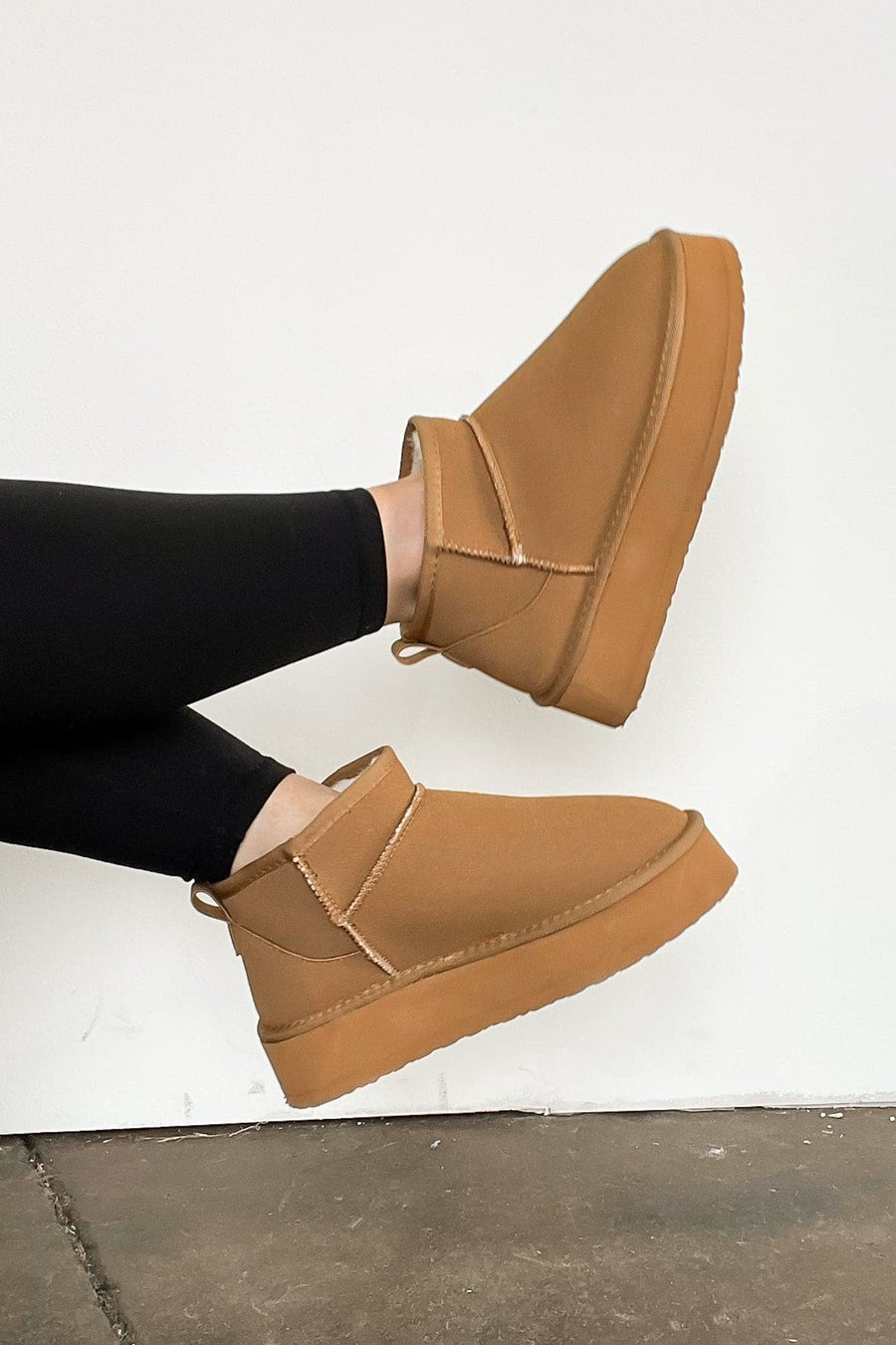 5 / Chestnut Height of Cozy Platform Sherpa Boots - kitchencabinetmagic