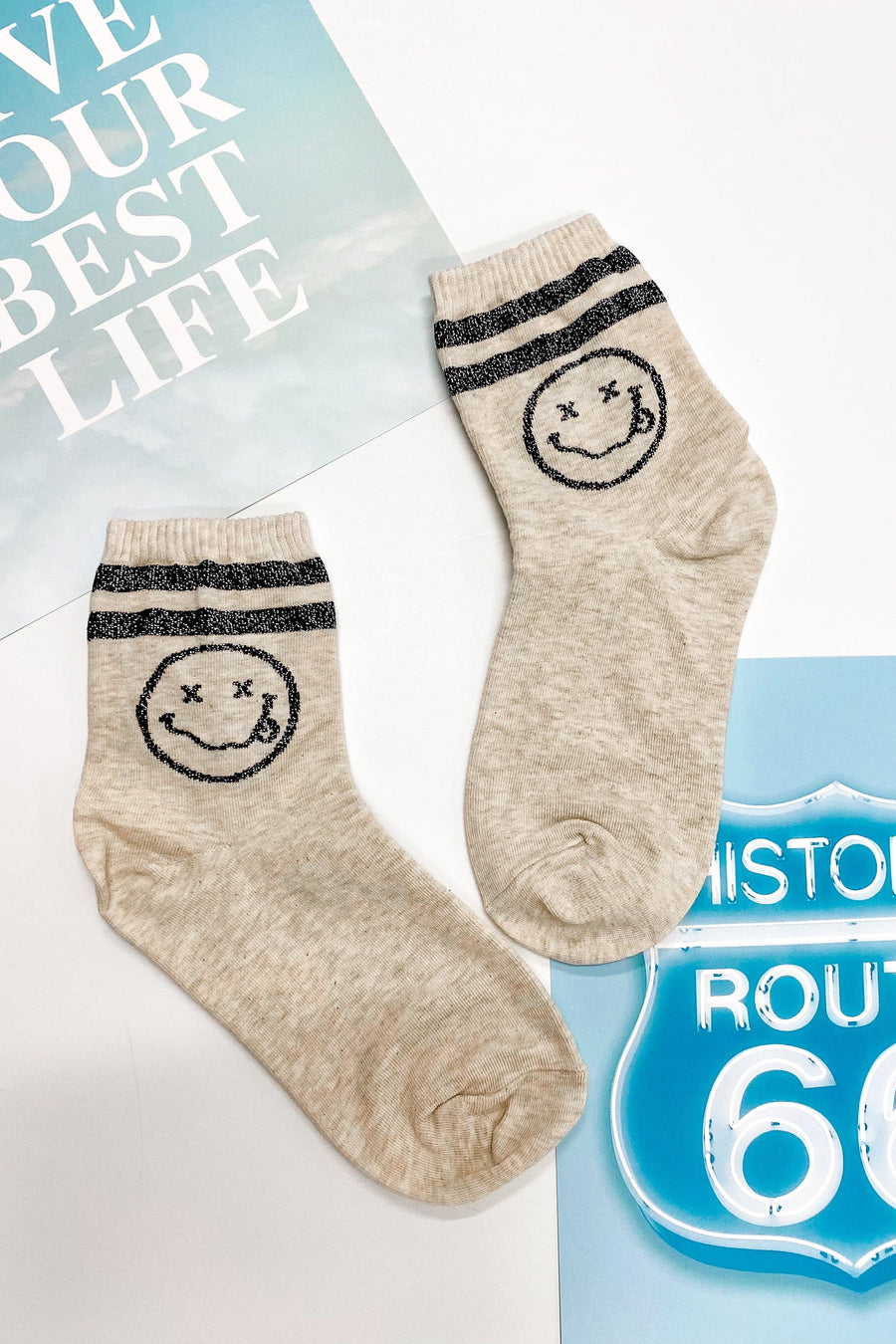 OS / Natural In Your Face Smiley Socks - kitchencabinetmagic