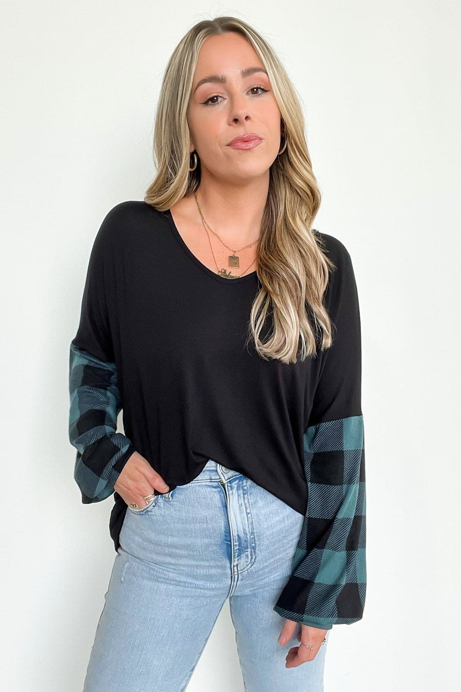 S / Hunter Green Remarkable Moment Plaid Contrast Sleeve Top | CURVE - FINAL SALE - kitchencabinetmagic