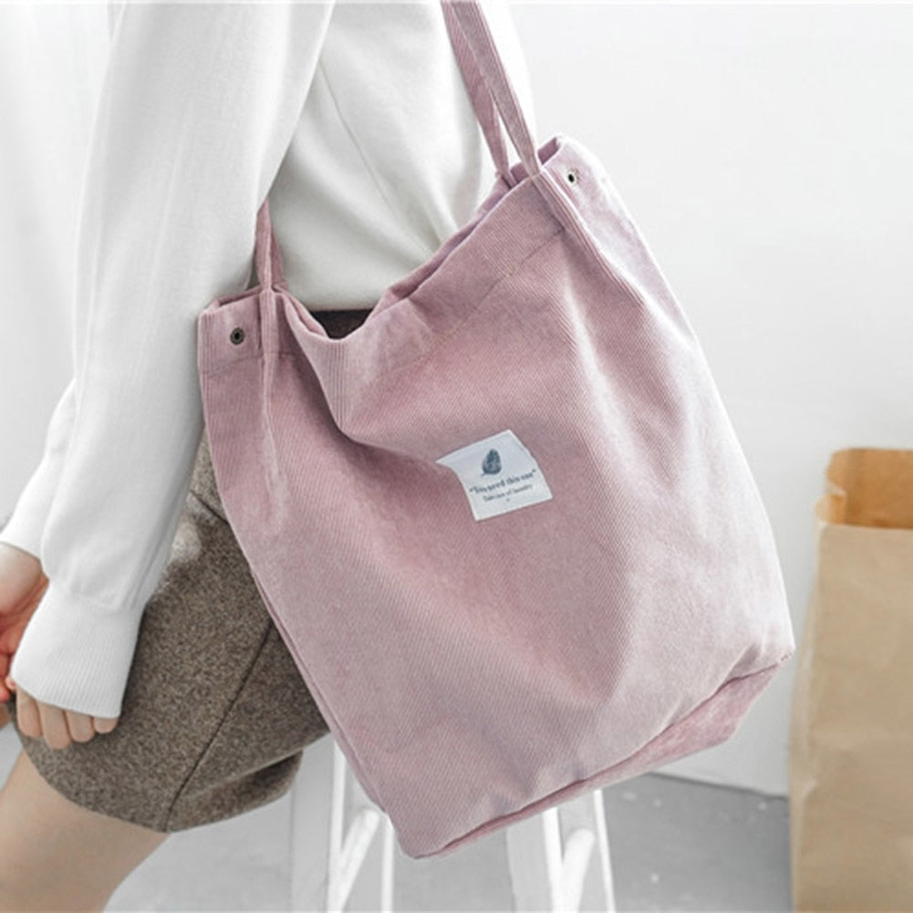 Tote Bag Fashion Trend | IUCN Water