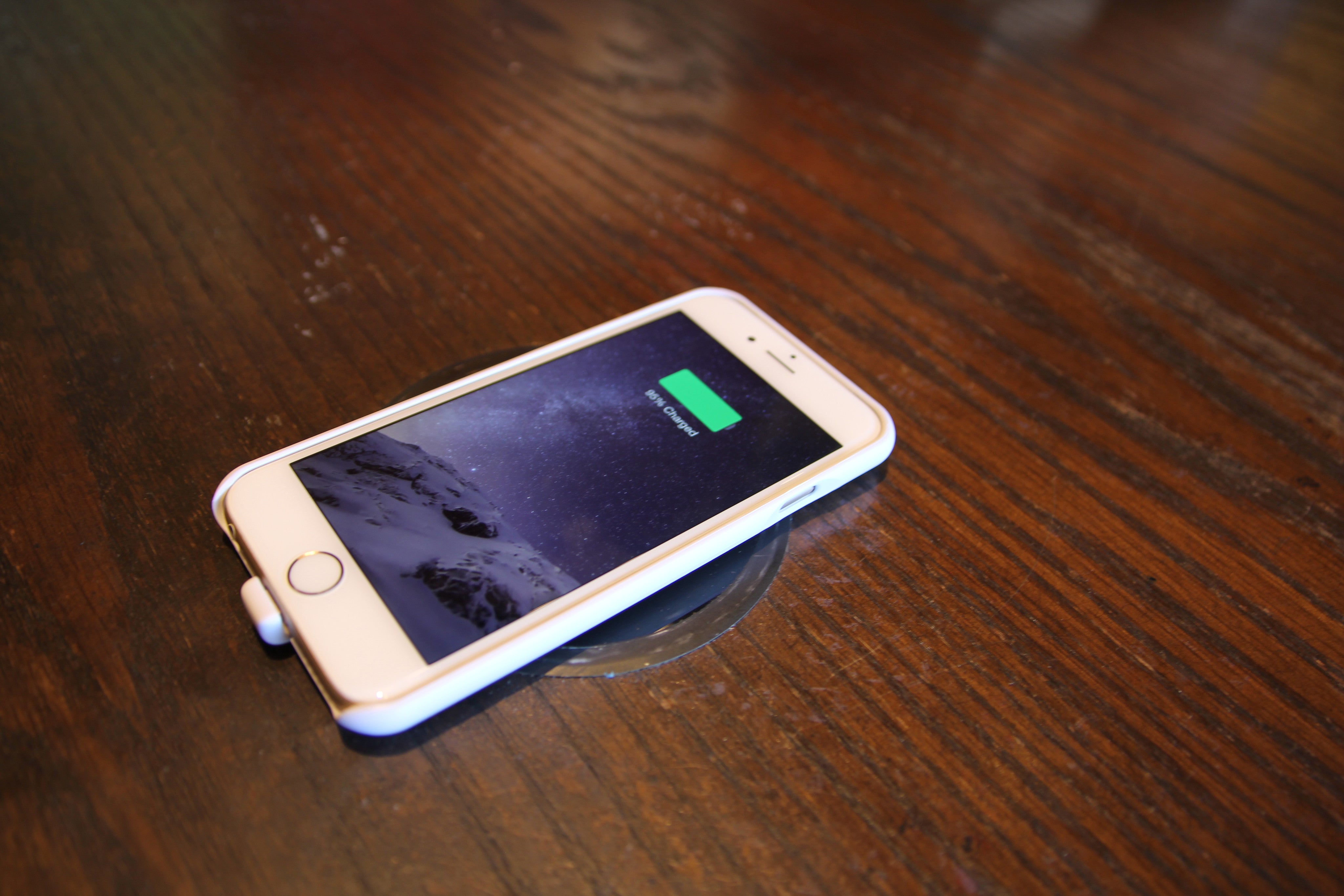 wireless charging starbucks