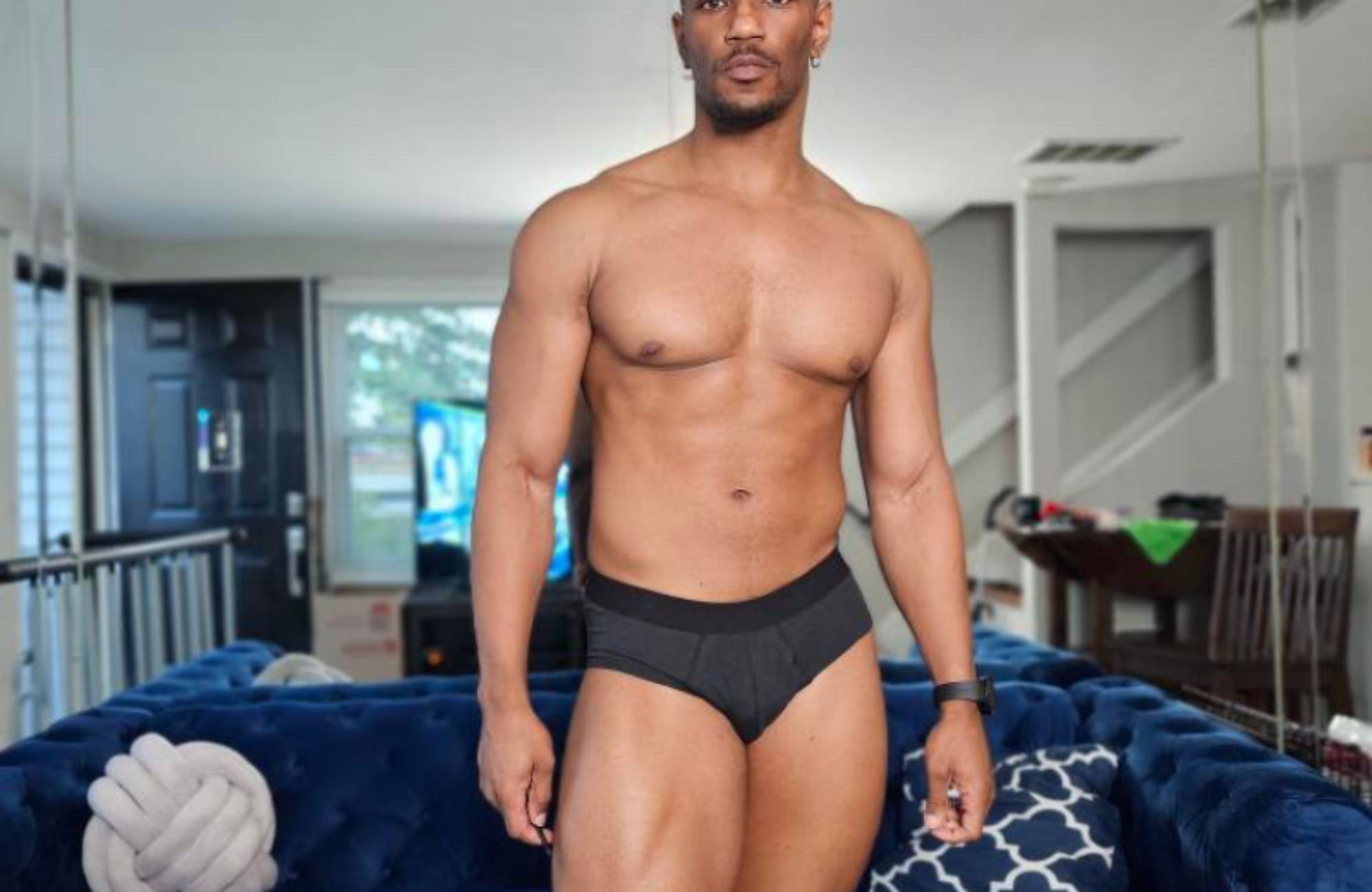 Do You Wear Underwear with Swim Trunks? – WAMA Underwear