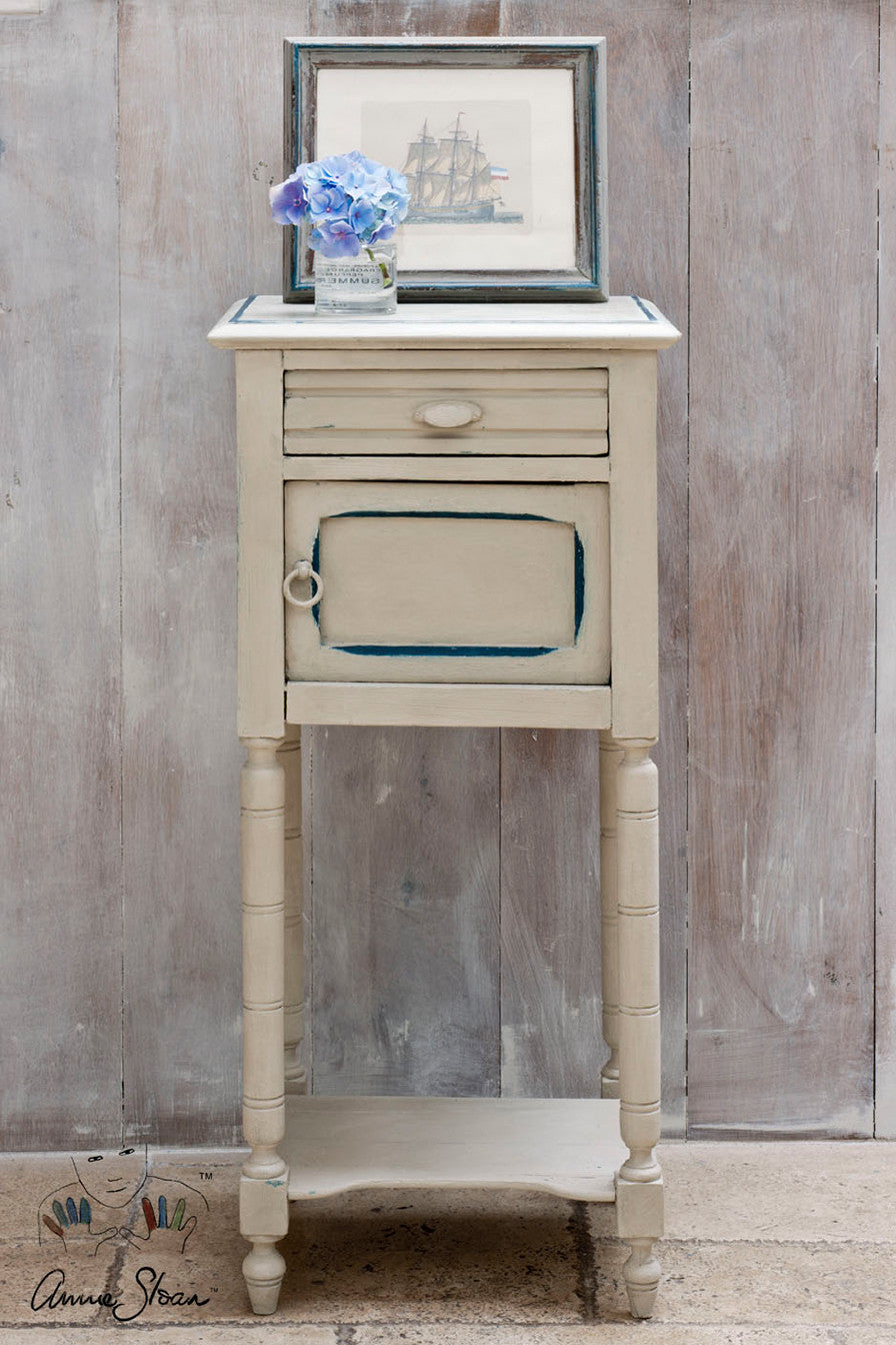 annie sloan chalk paint finishes