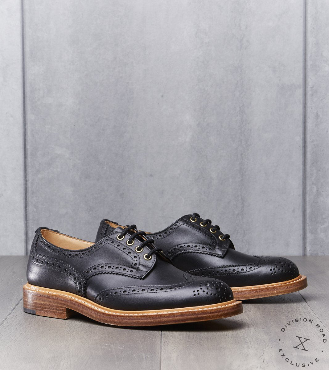 trickers derby black